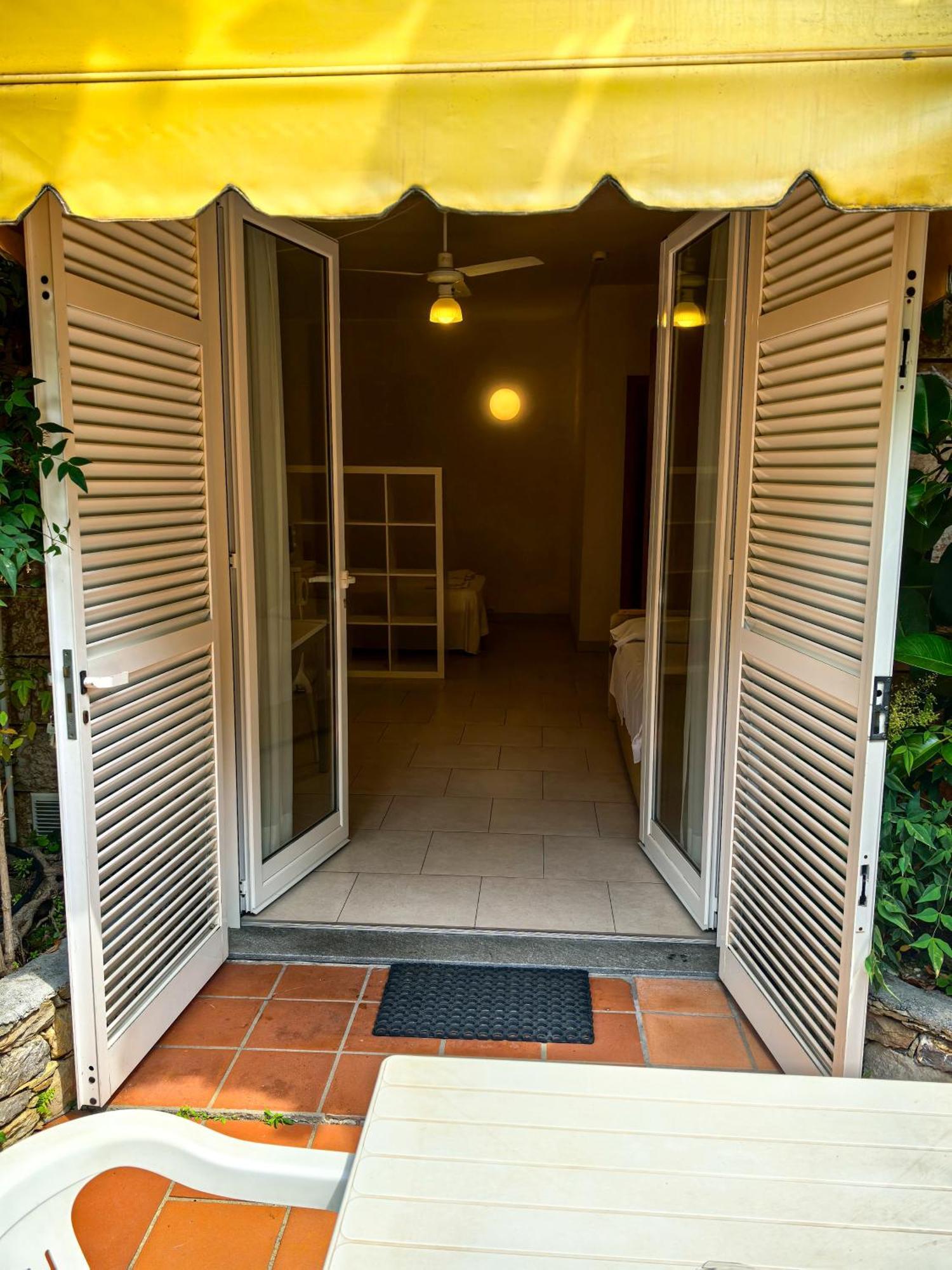 Residence Dei Fiori Pietra Ligure Bagian luar foto
