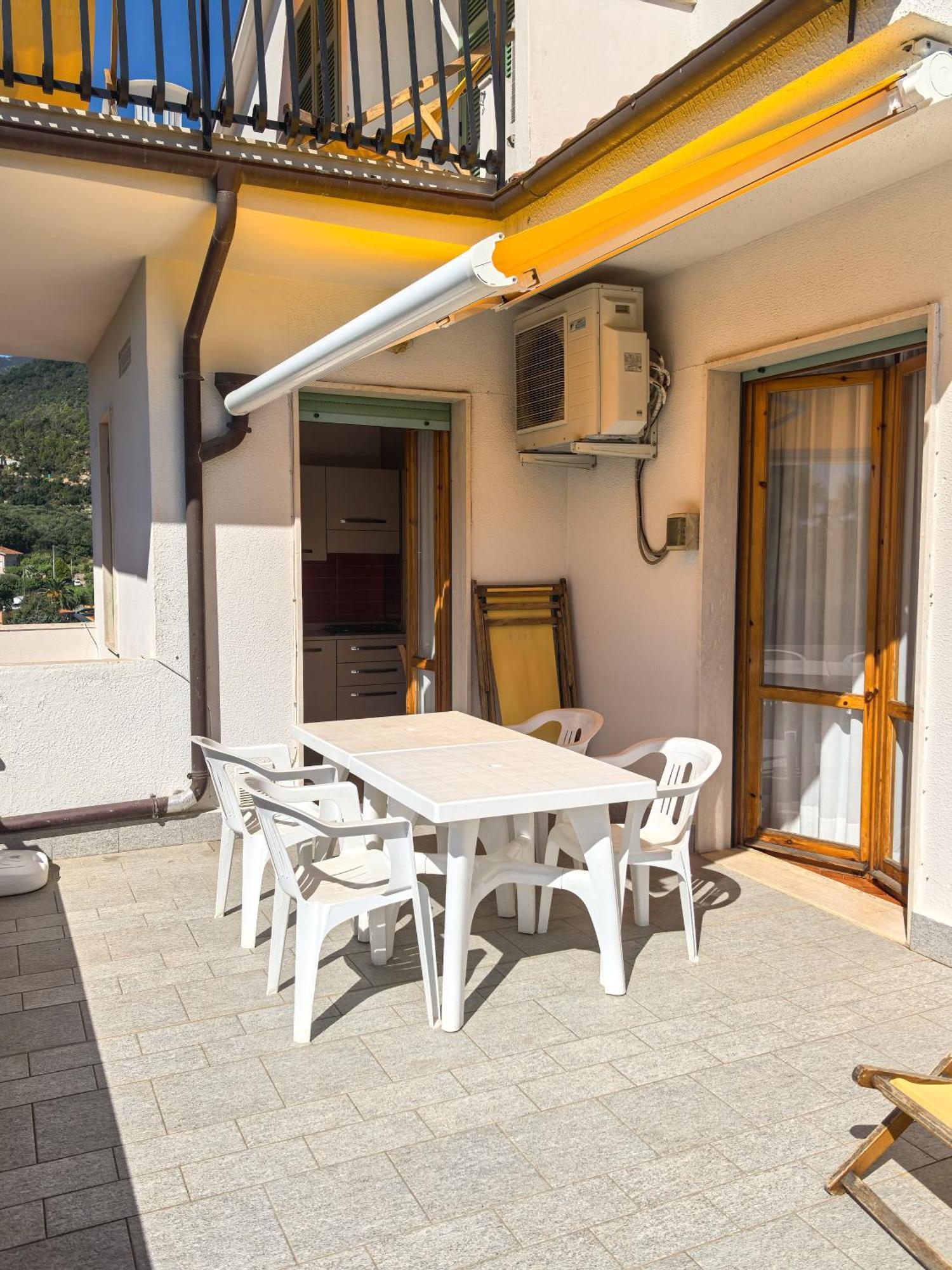 Residence Dei Fiori Pietra Ligure Ruang foto